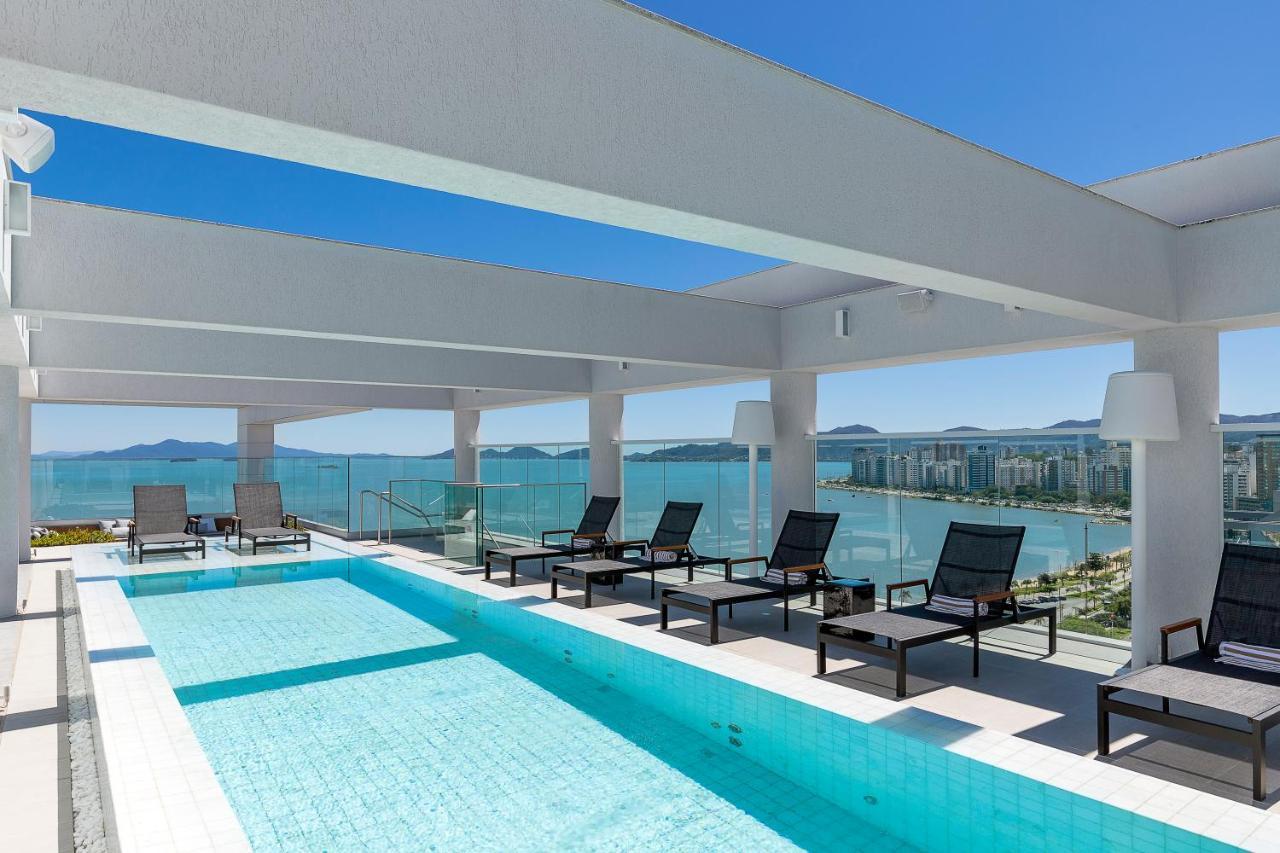 Lk Design Hotel Florianópolis Exteriér fotografie Rooftop pool at the Hotel