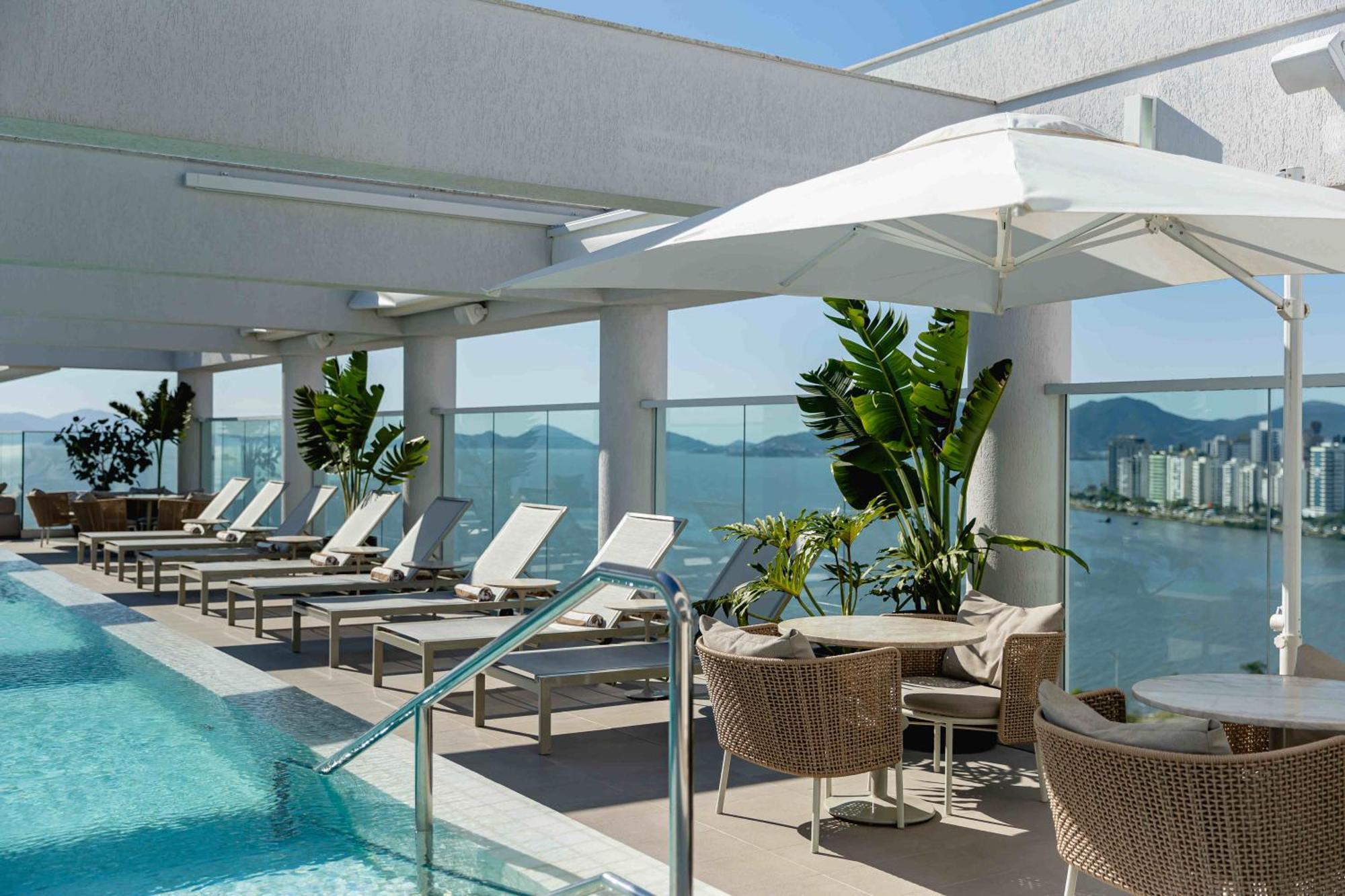 Lk Design Hotel Florianópolis Exteriér fotografie The pool at the hotel